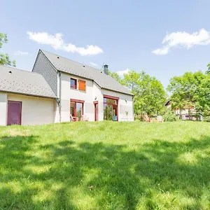 Le Pré Devant Nous Picherande